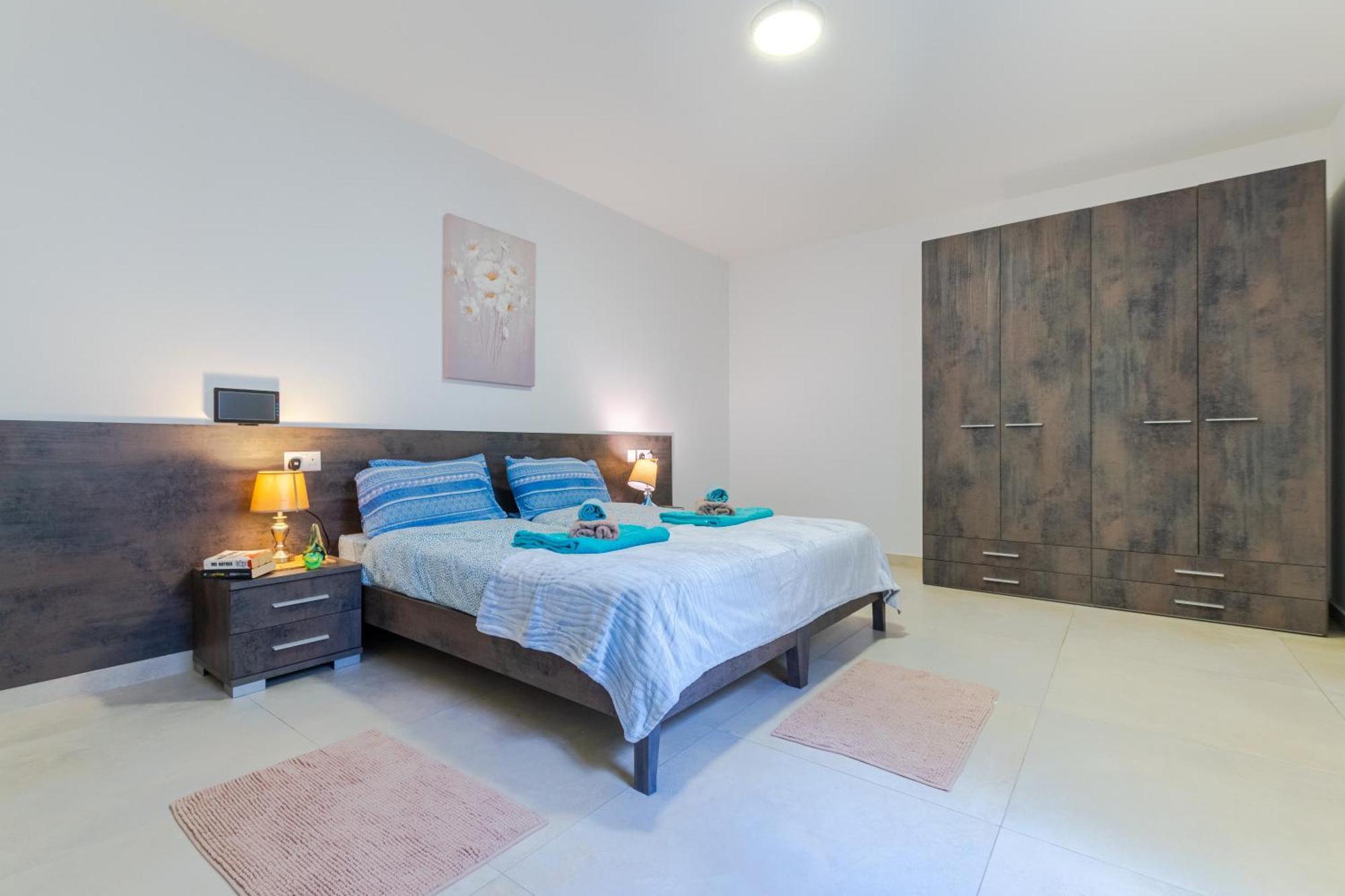 Brand New 3 Bdr 2 Bth B10 Appartamento