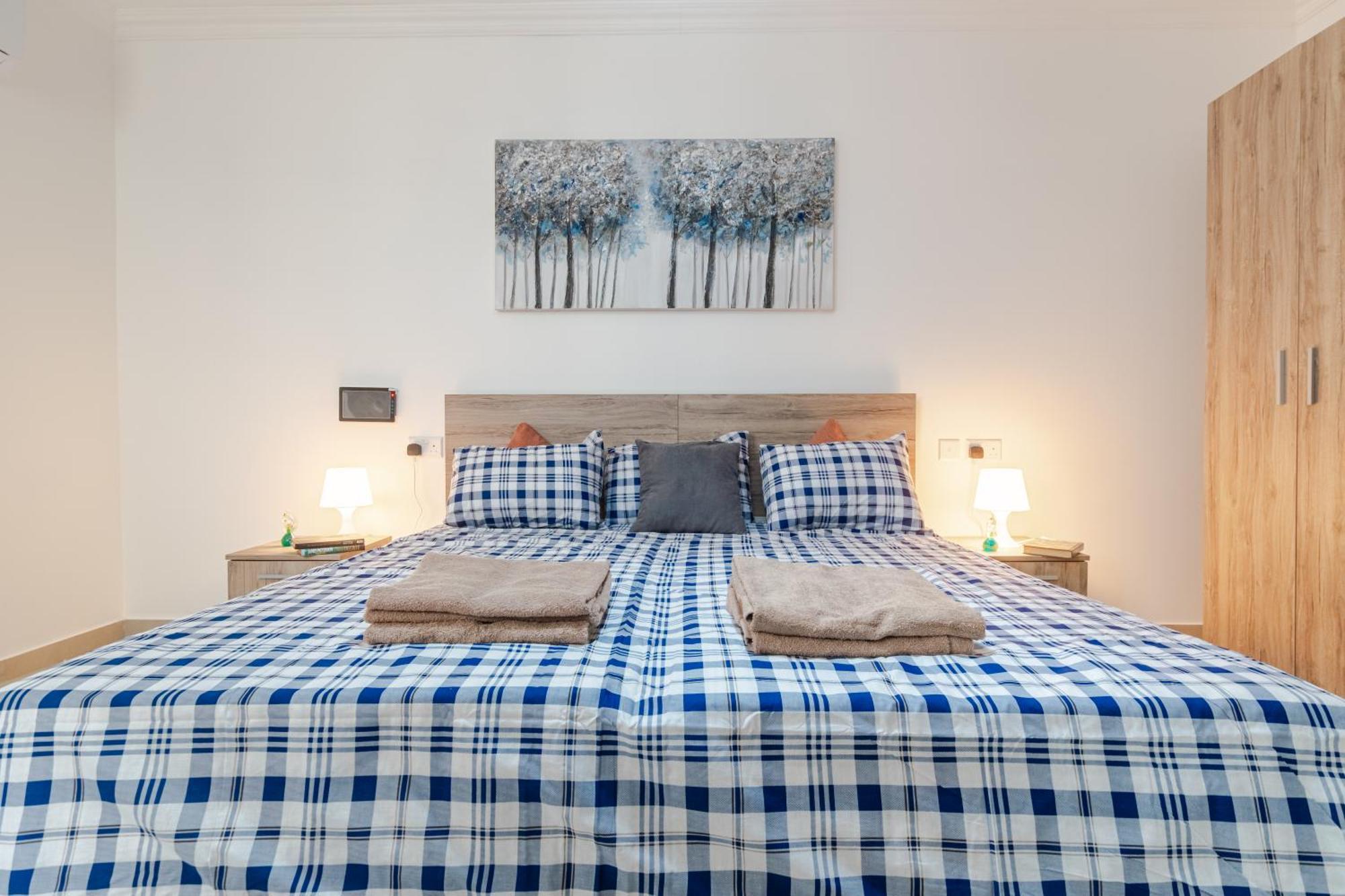 Brand New 3 Bdr 2 Bth B10 Appartamento *