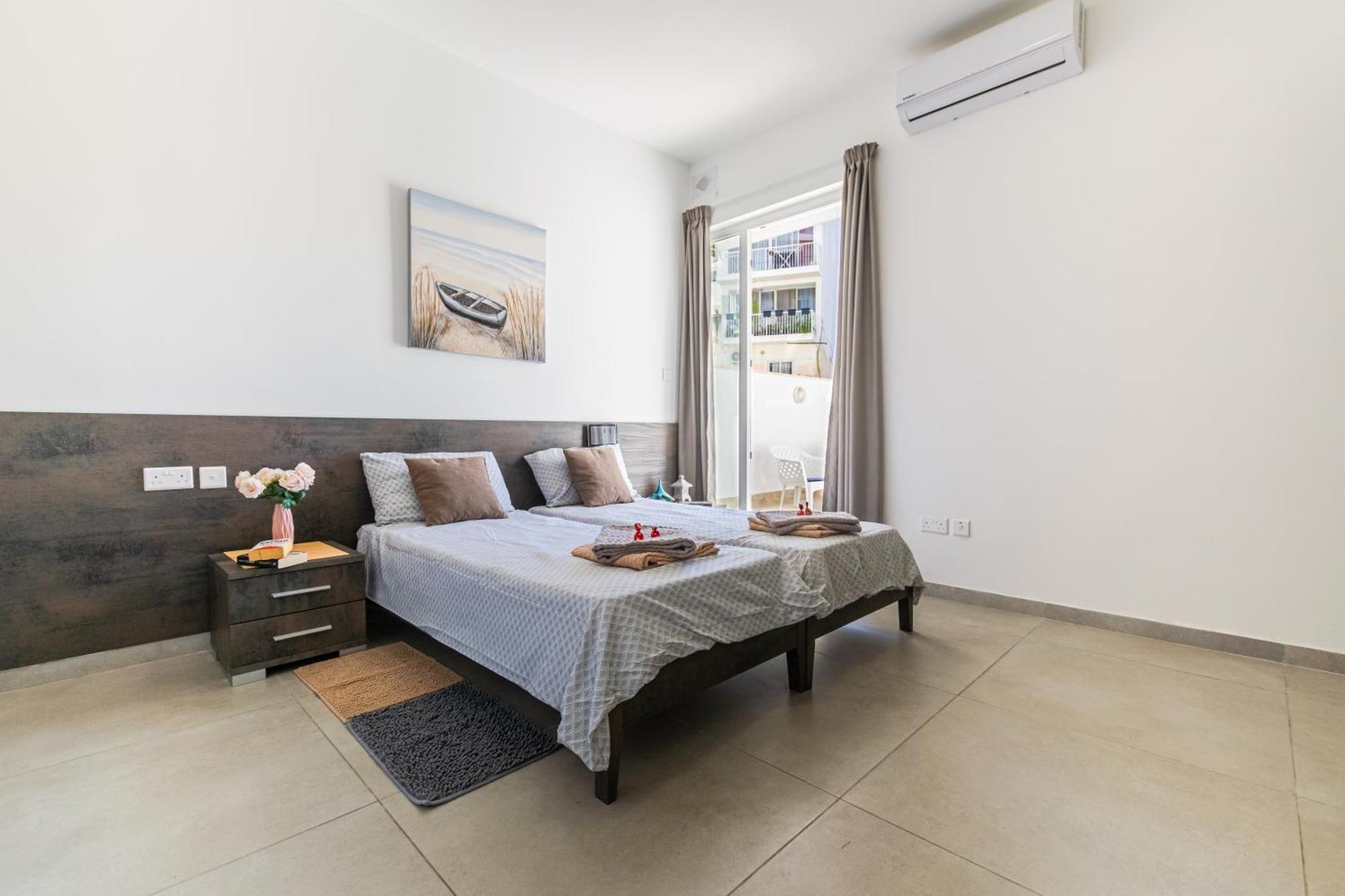Appartamento Brand New 3 Bdr 2 Bth B10 *